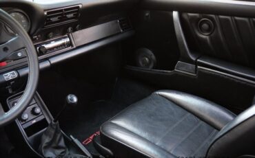 Porsche-911-1987-18