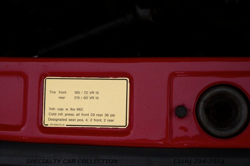 Porsche-911-1987-26
