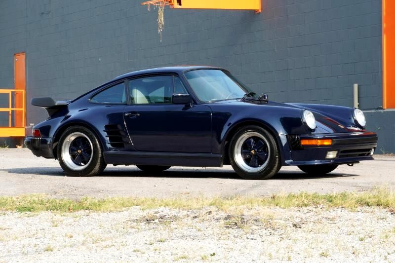 Porsche-911-1988-Coupe-16