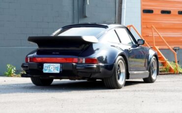 Porsche-911-1988-Coupe-21