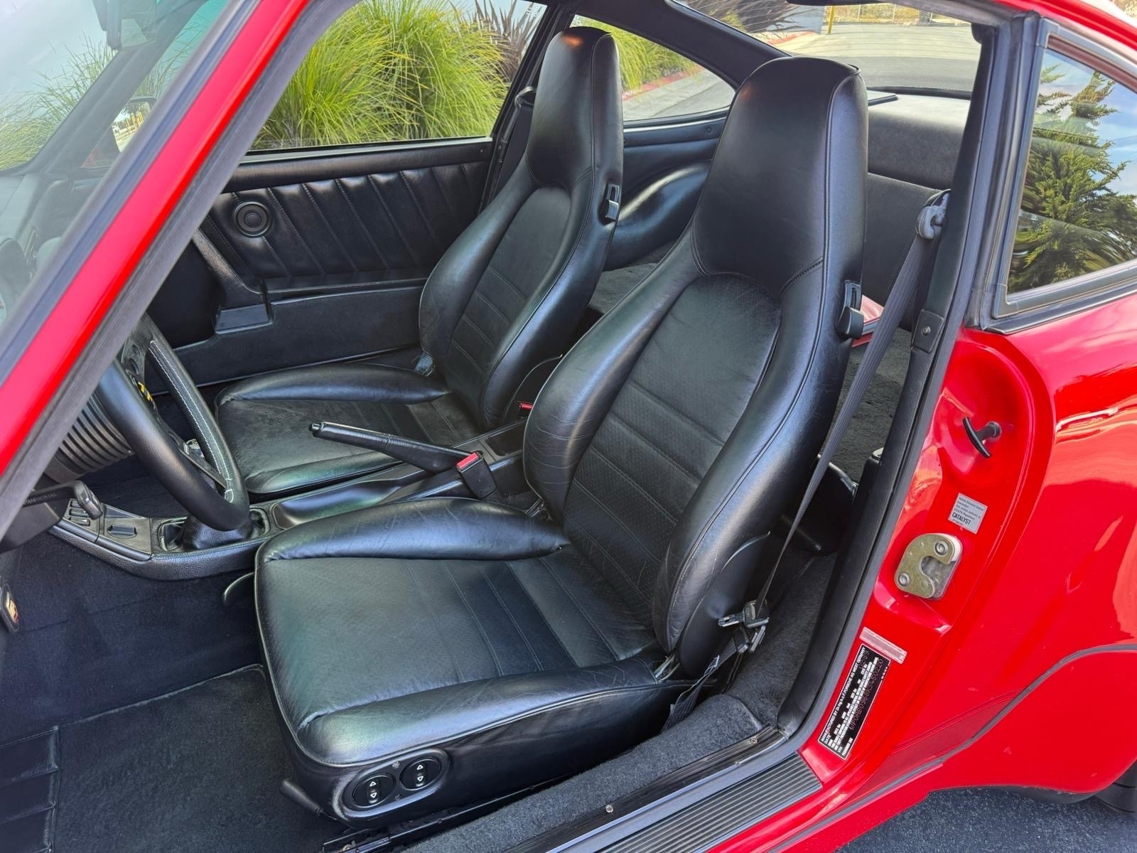 Porsche-911-1989-10