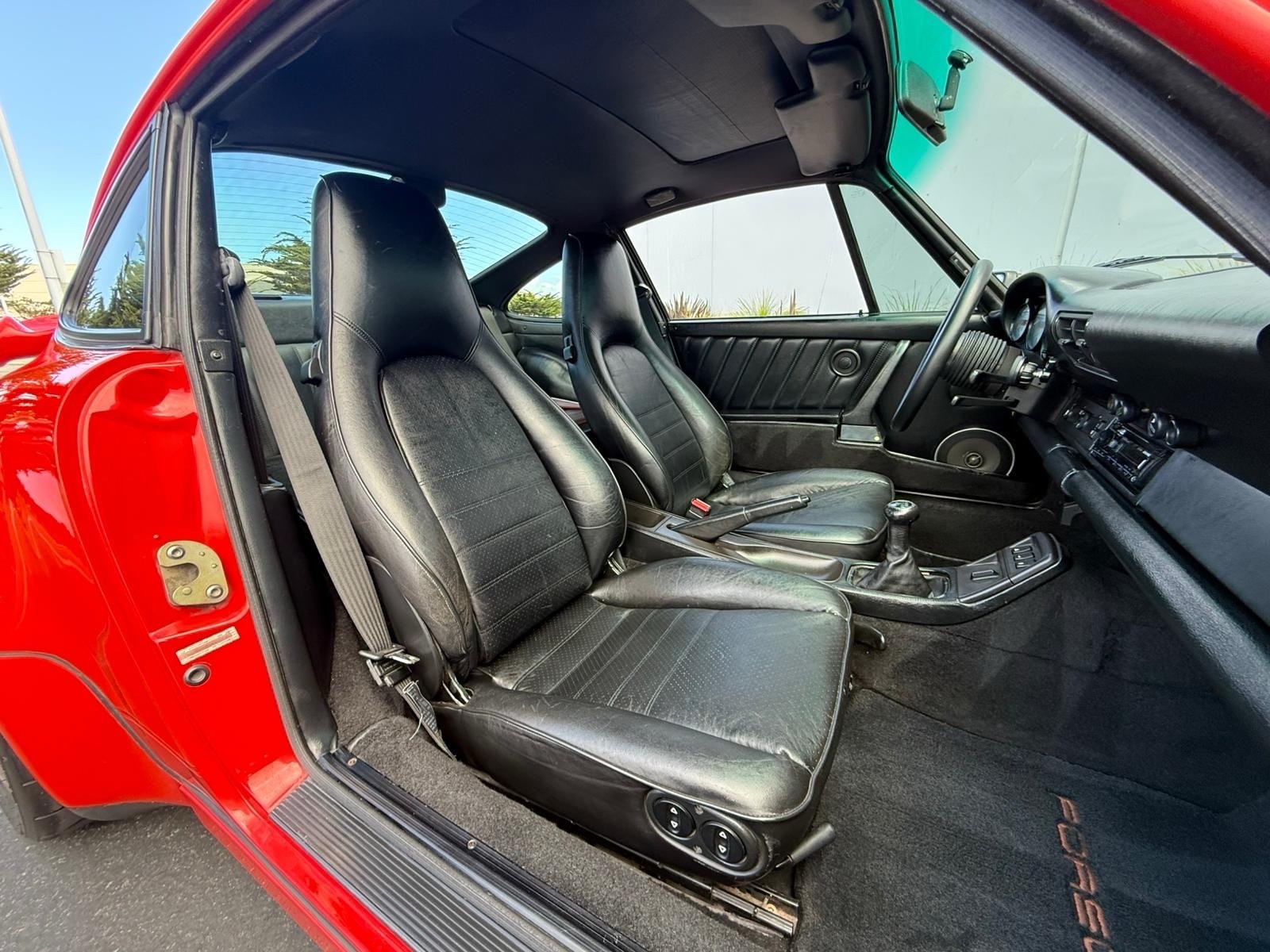 Porsche-911-1989-12