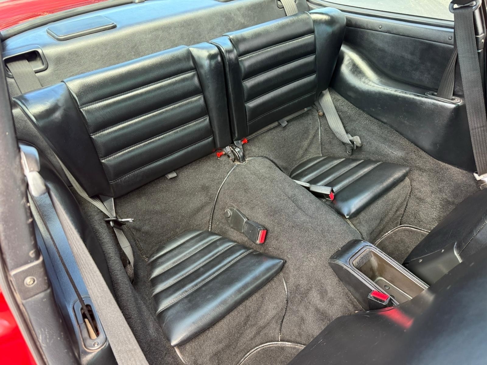 Porsche-911-1989-14