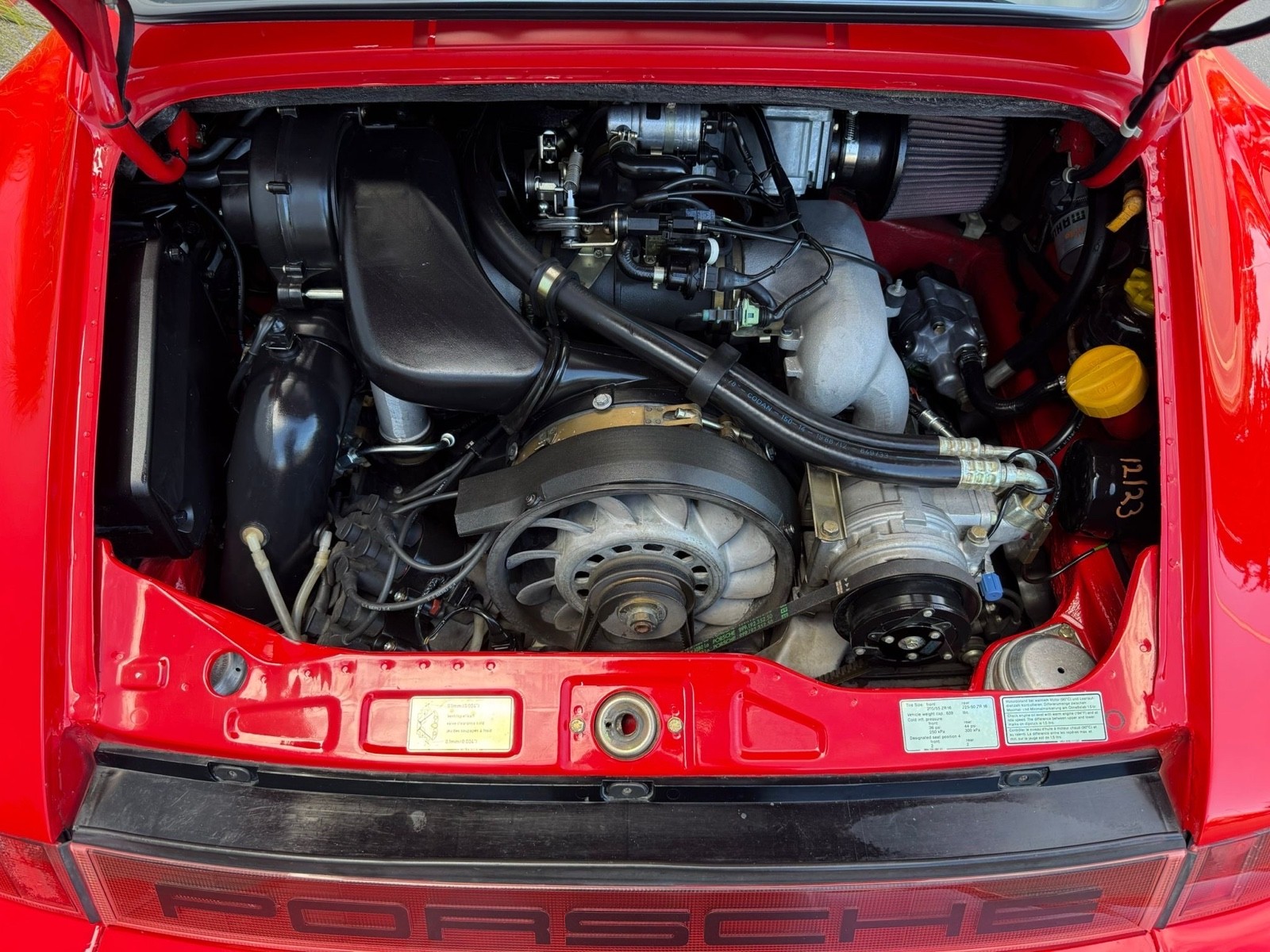 Porsche-911-1989-17