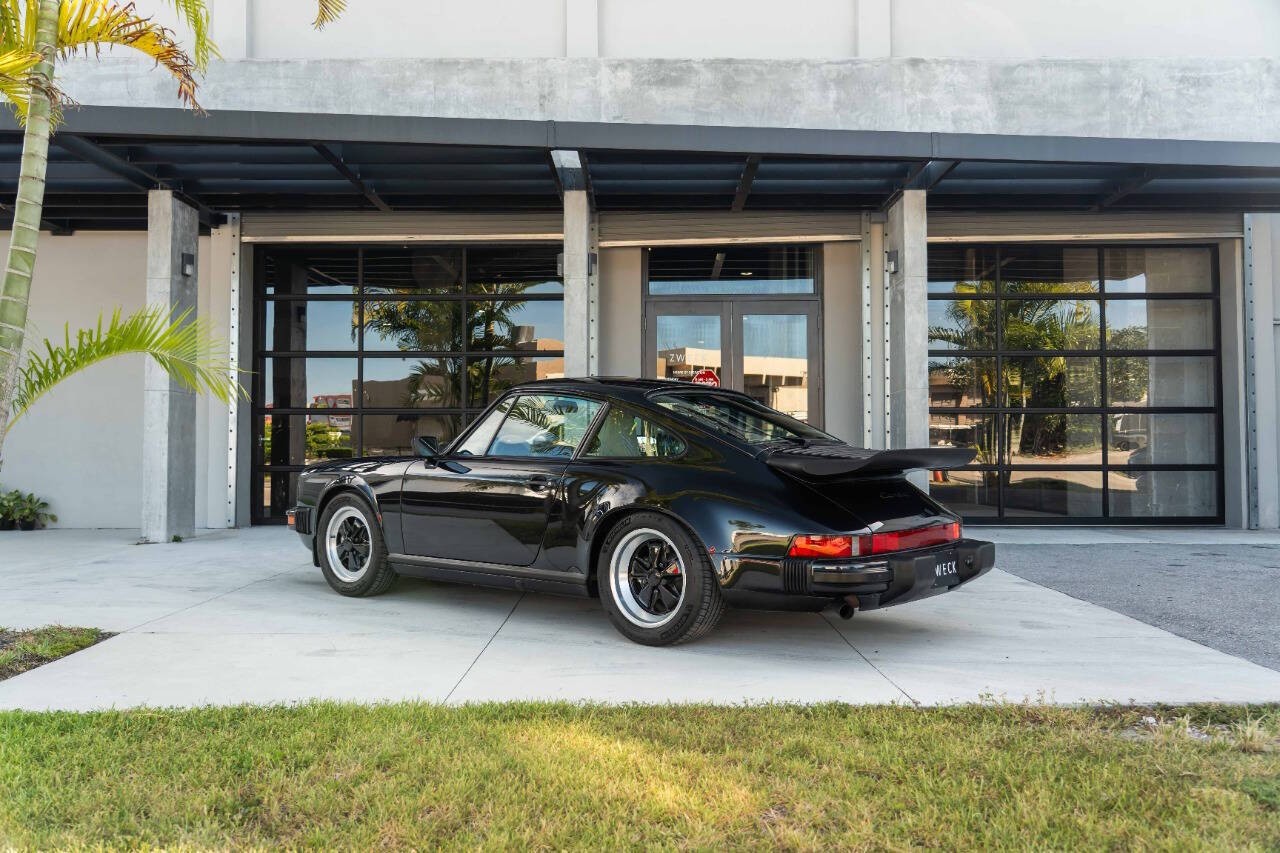 Porsche-911-1989-Coupe-15