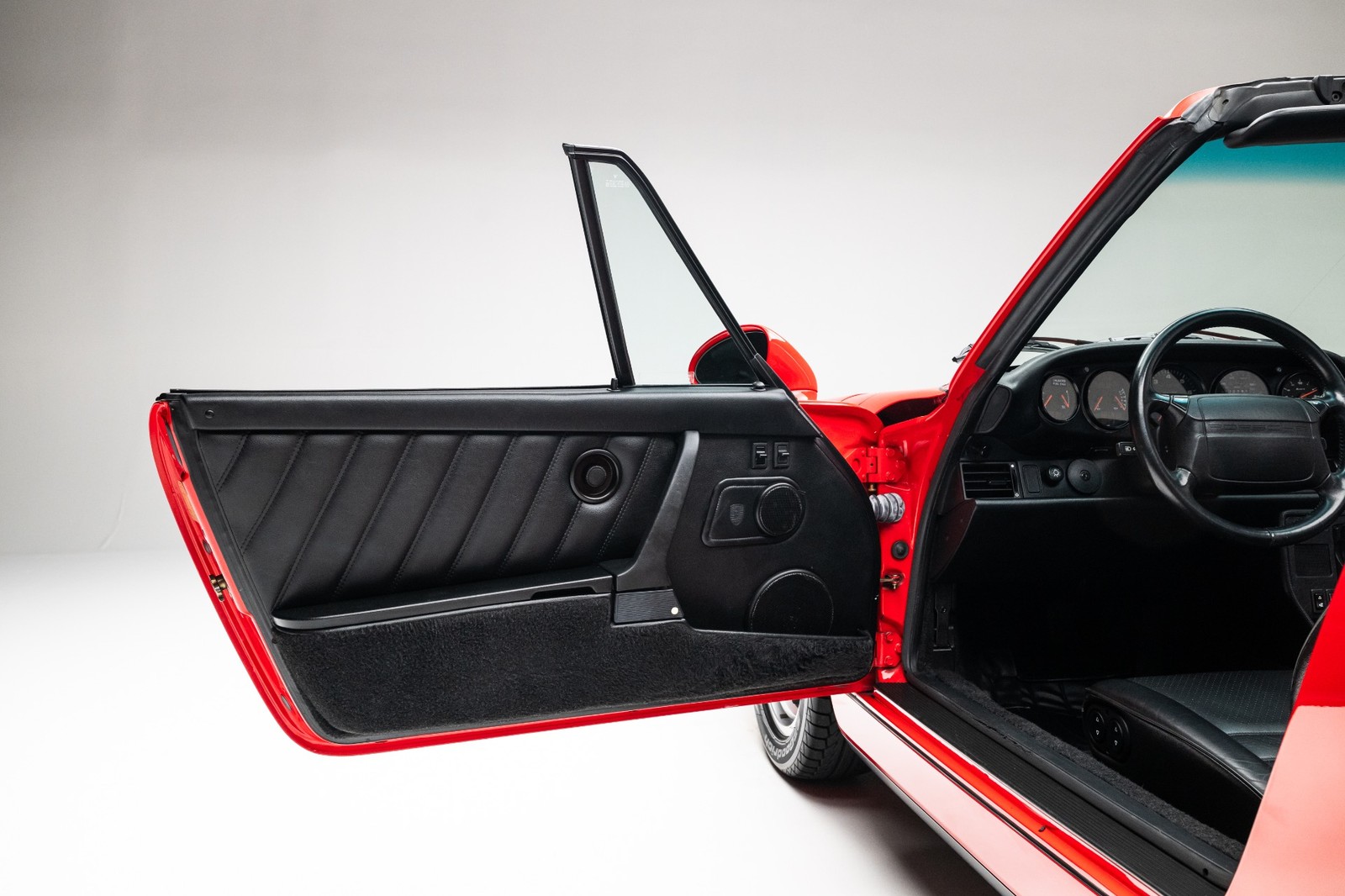 Porsche-911-1993-Convertible-17
