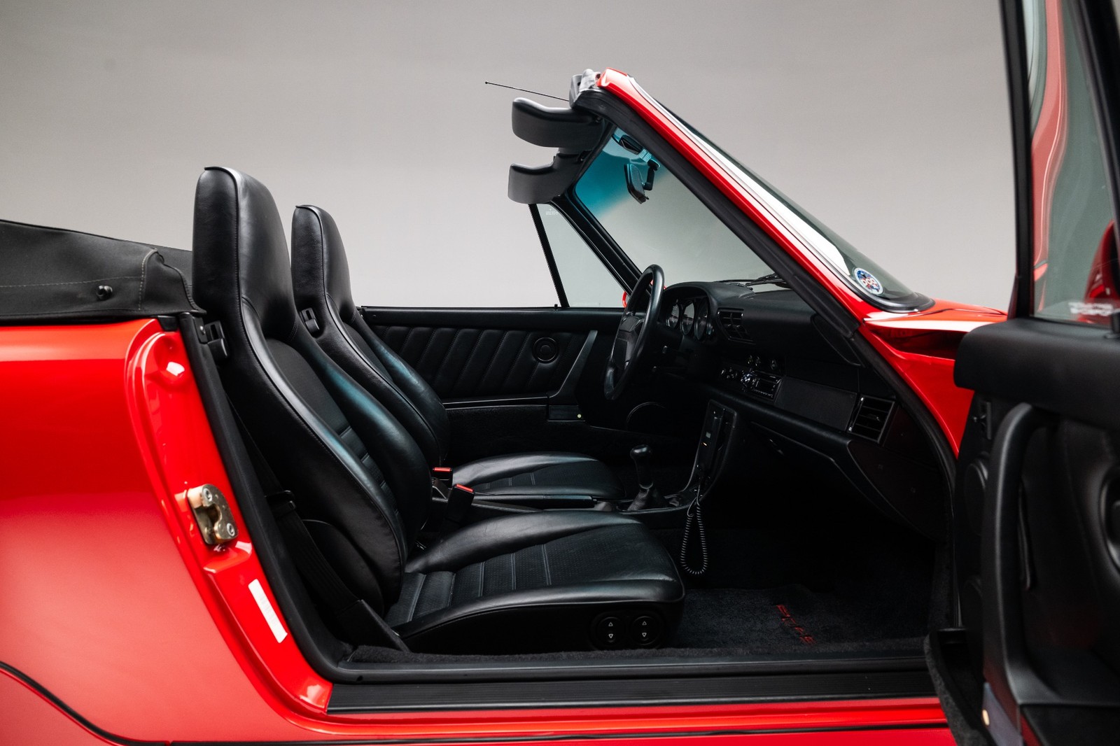 Porsche-911-1993-Convertible-35