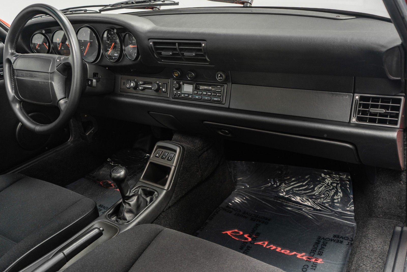 Porsche-911-1993-Coupe-13