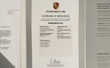 Porsche-911-1993-Coupe-24