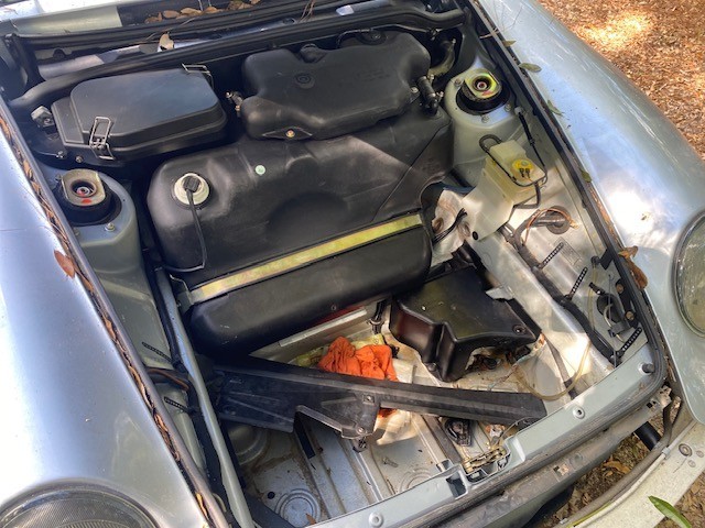 Porsche-911-1995-Coupe-5