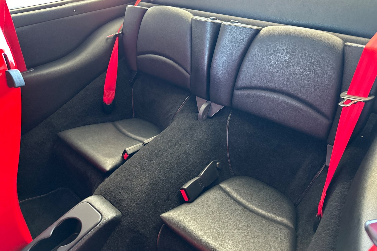Porsche-911-1996-14