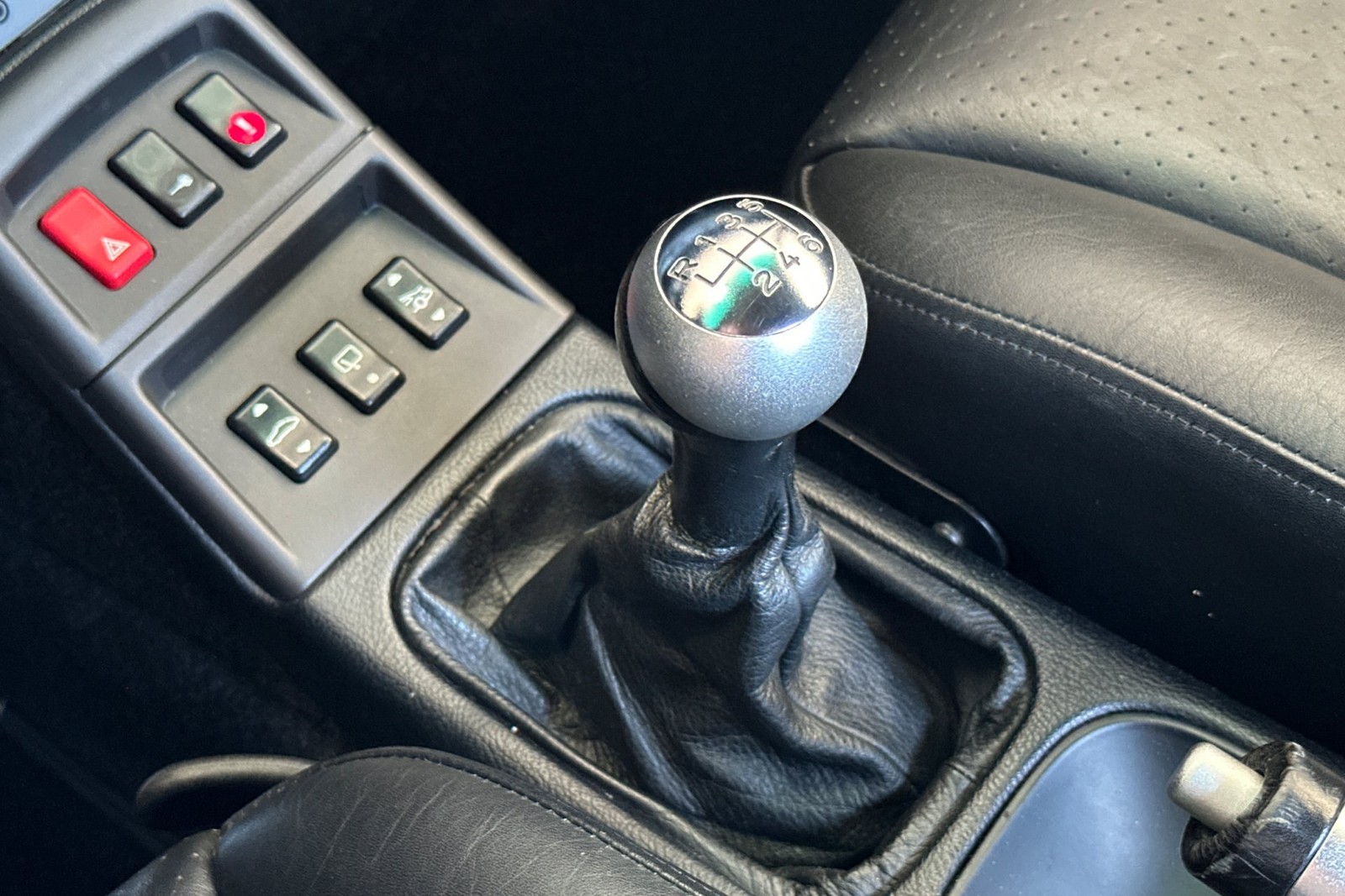 Porsche-911-1996-24