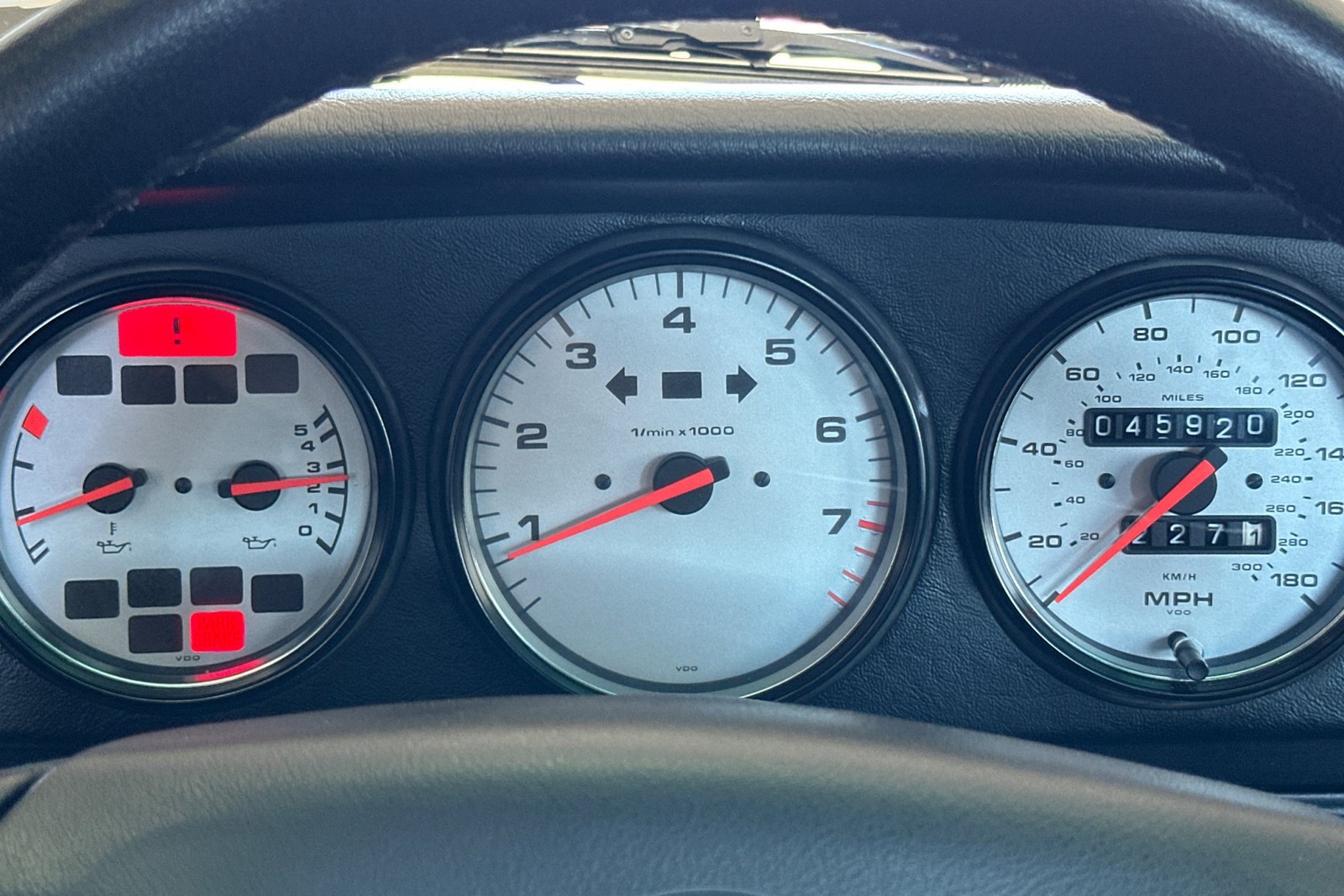 Porsche-911-1996-26