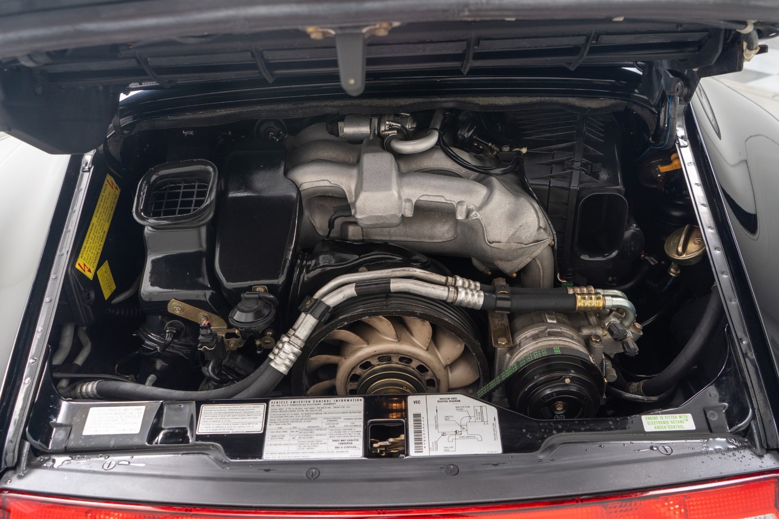 Porsche-911-1996-Convertible-11