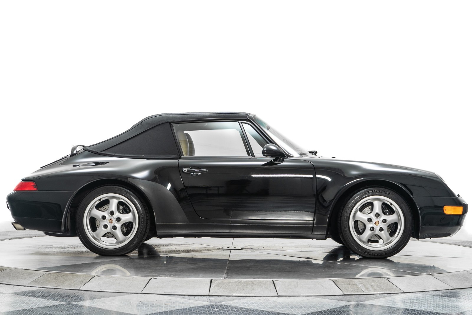 Porsche-911-1996-Convertible-17