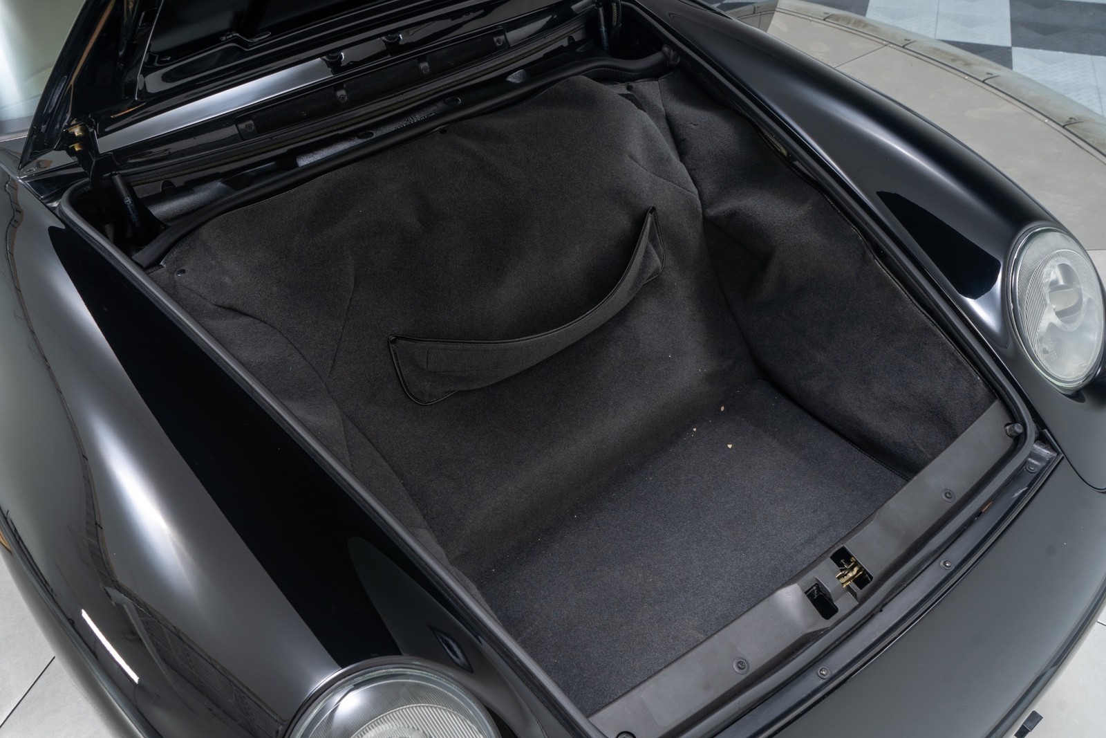 Porsche-911-1996-Convertible-18