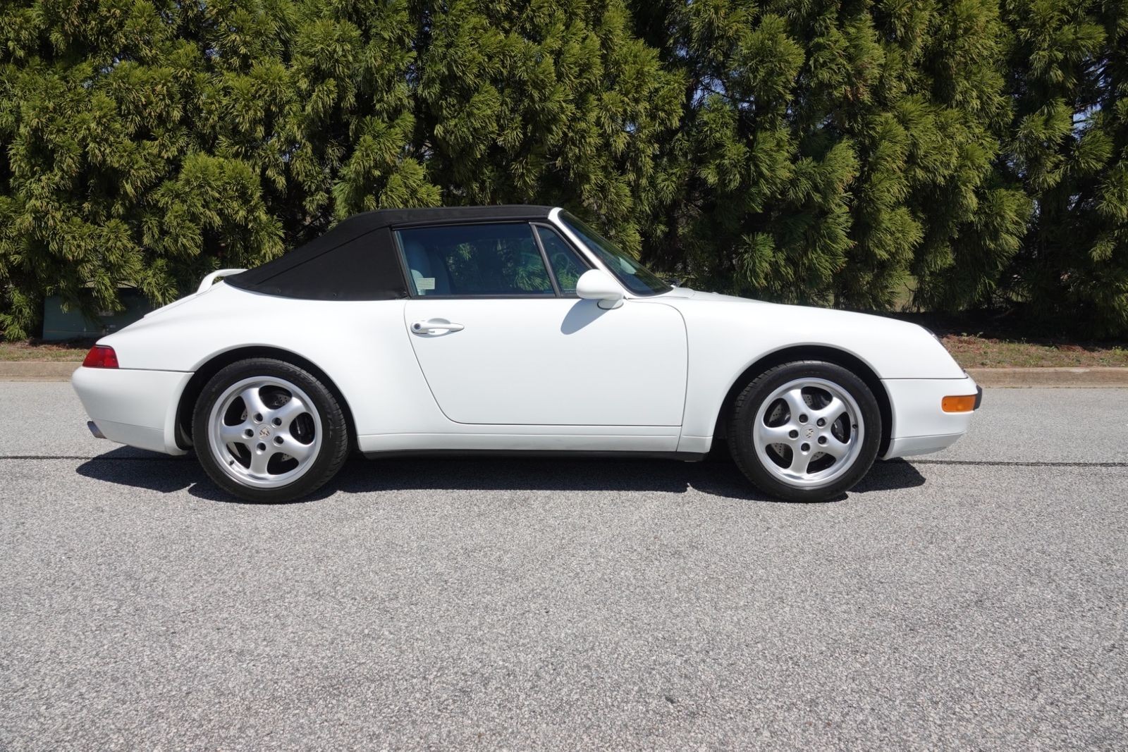 Porsche-911-1996-Convertible-2