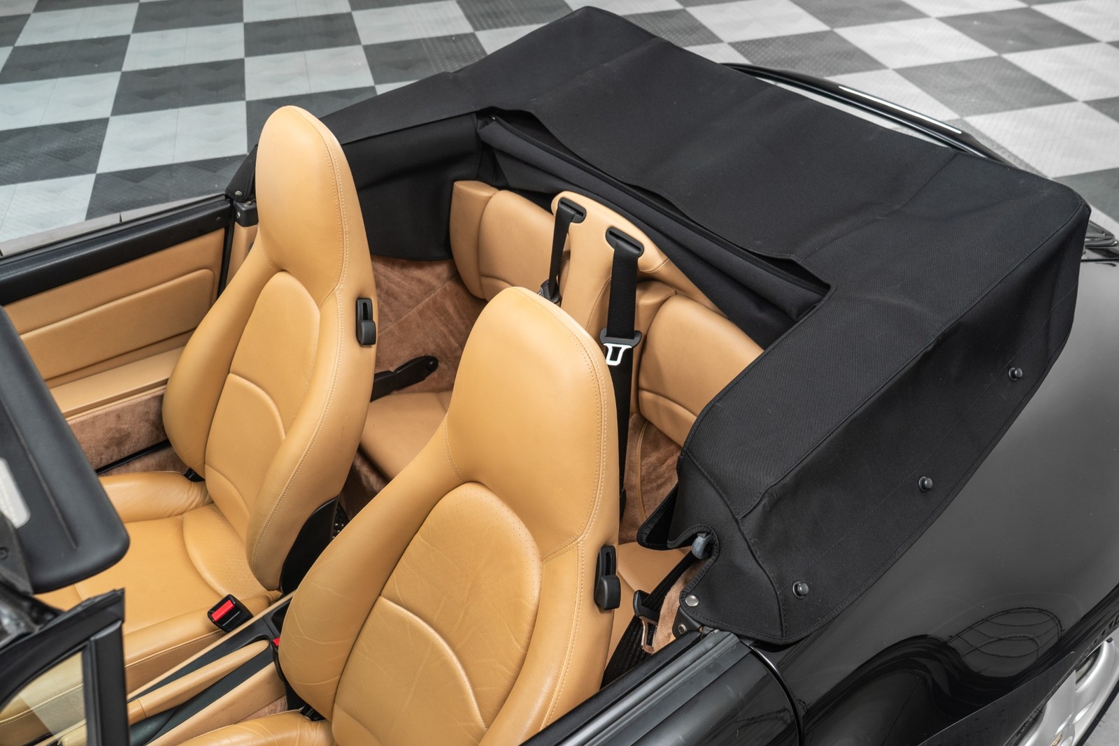 Porsche-911-1996-Convertible-27