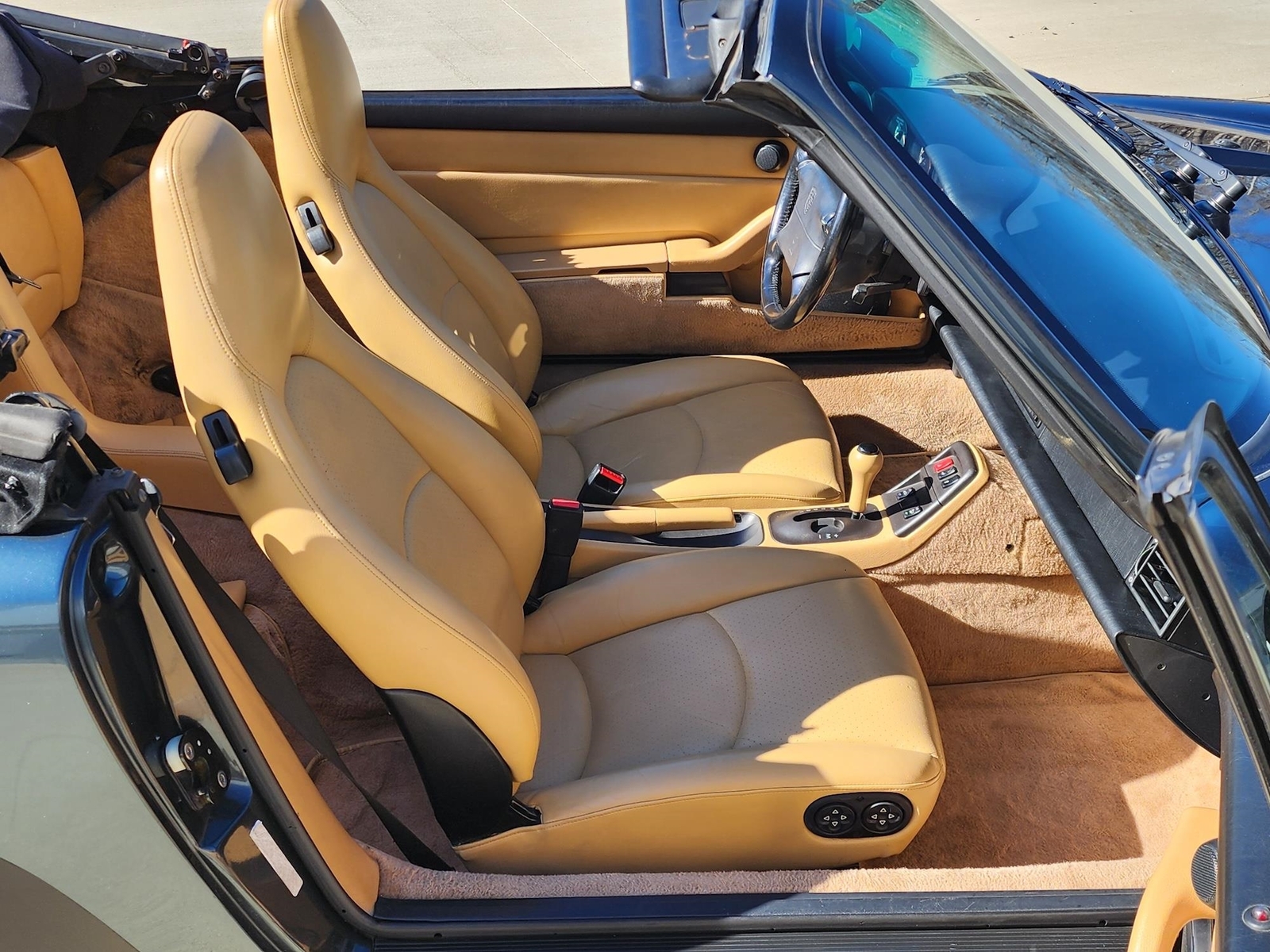 Porsche-911-1996-Convertible-33