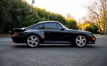 Porsche-911-1996-Coupe-10