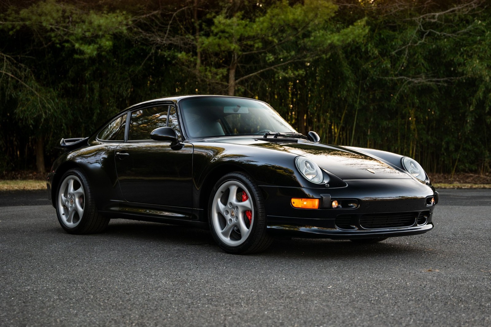 Porsche-911-1996-Coupe-11