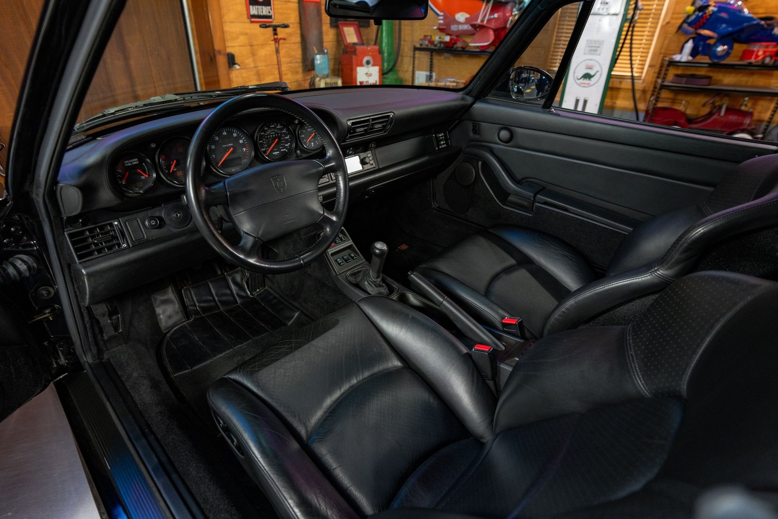Porsche-911-1996-Coupe-2