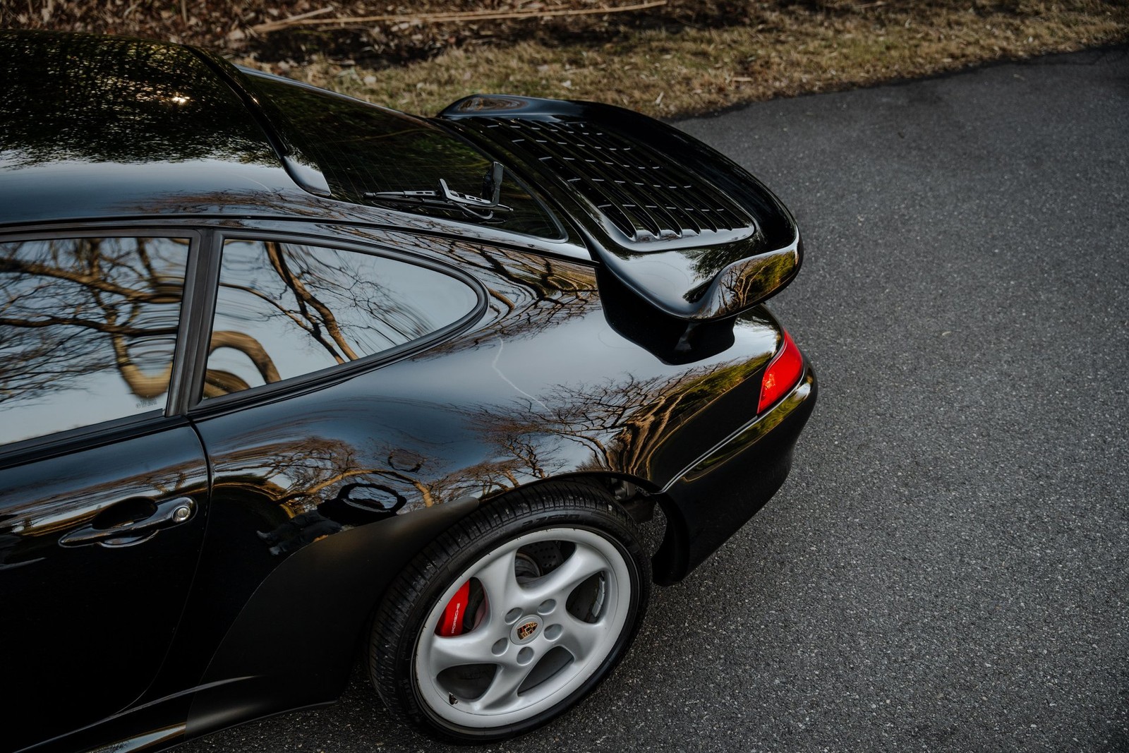 Porsche-911-1996-Coupe-23