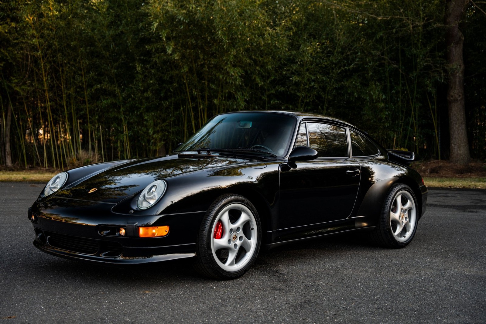 Porsche-911-1996-Coupe-5