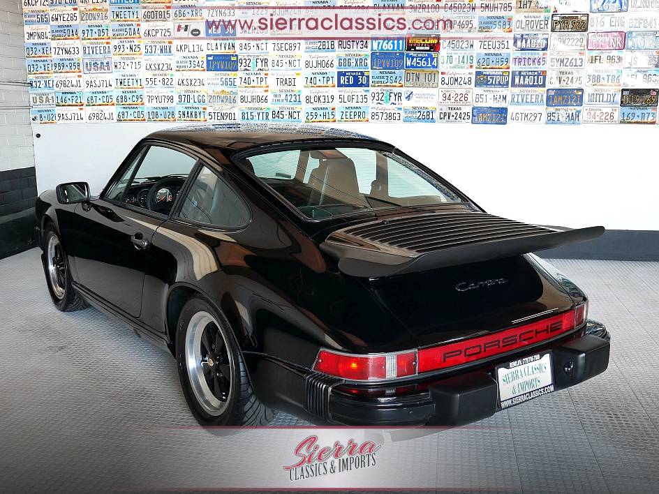 Porsche-911-carrera-1986-13