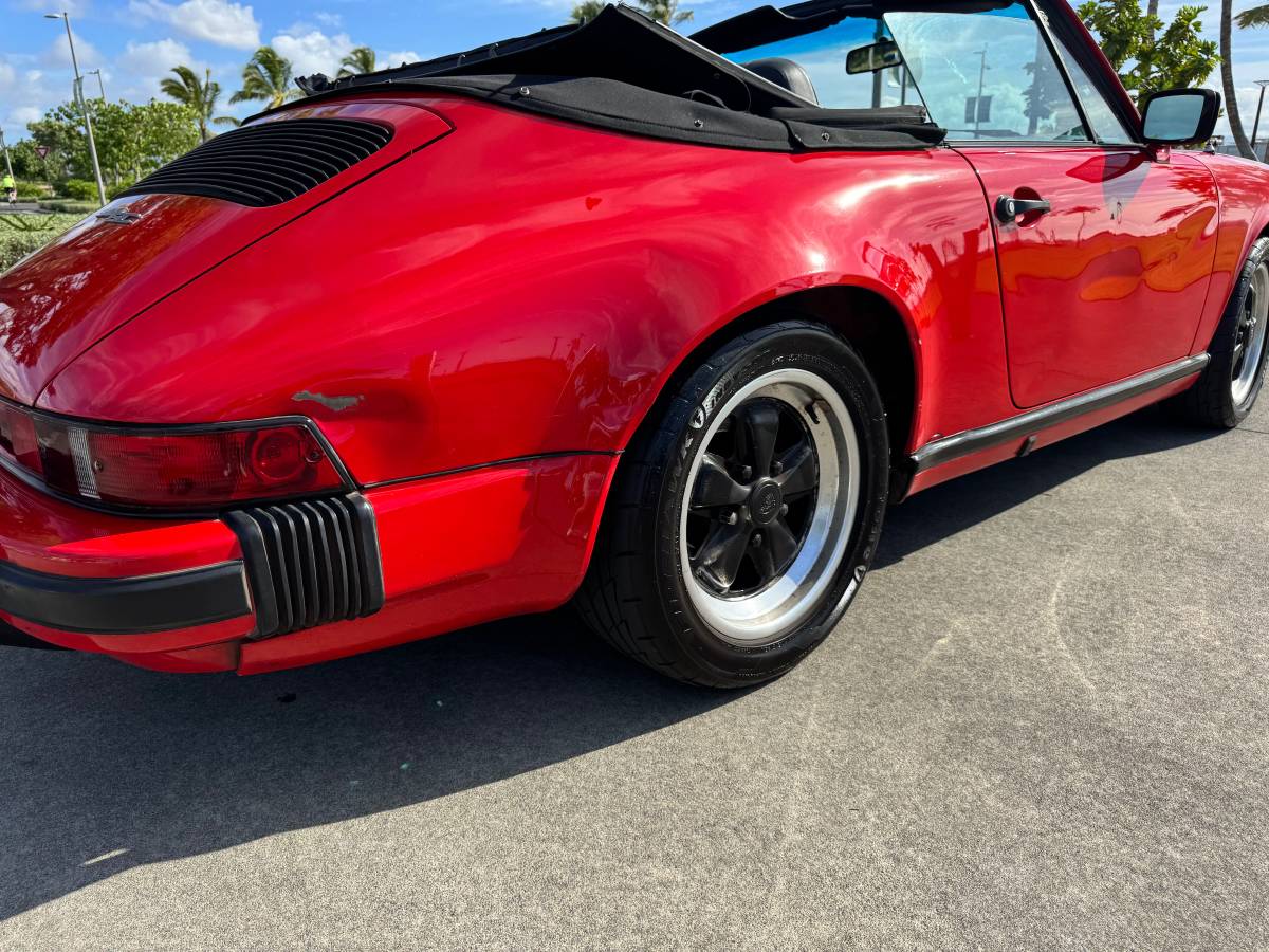Porsche-911-carrera-cabriolet-1983-10