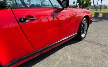 Porsche-911-carrera-cabriolet-1983-11