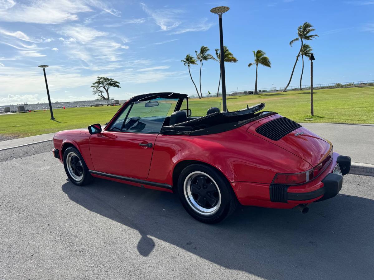Porsche-911-carrera-cabriolet-1983-13
