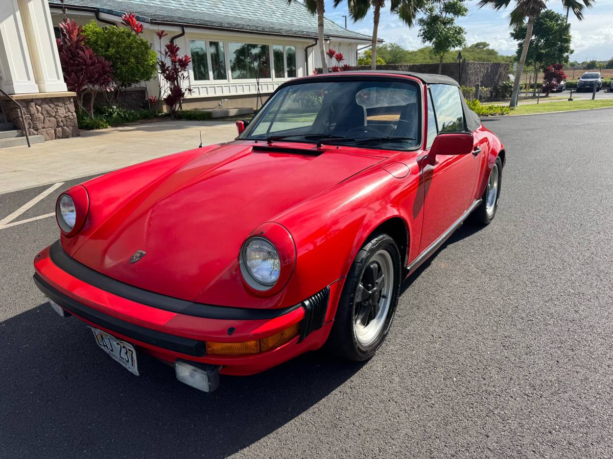Porsche-911-carrera-cabriolet-1983-2