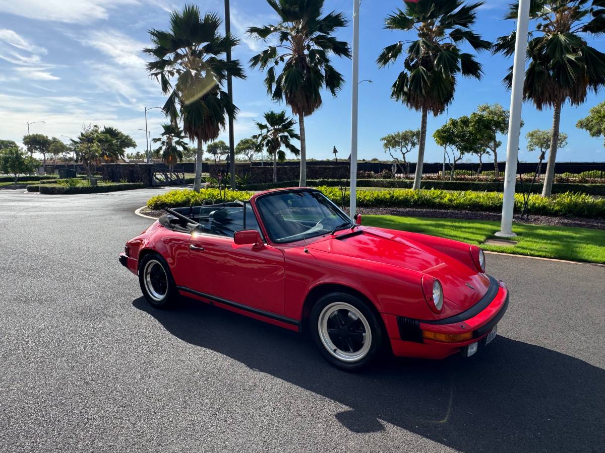 Porsche-911-carrera-cabriolet-1983-8