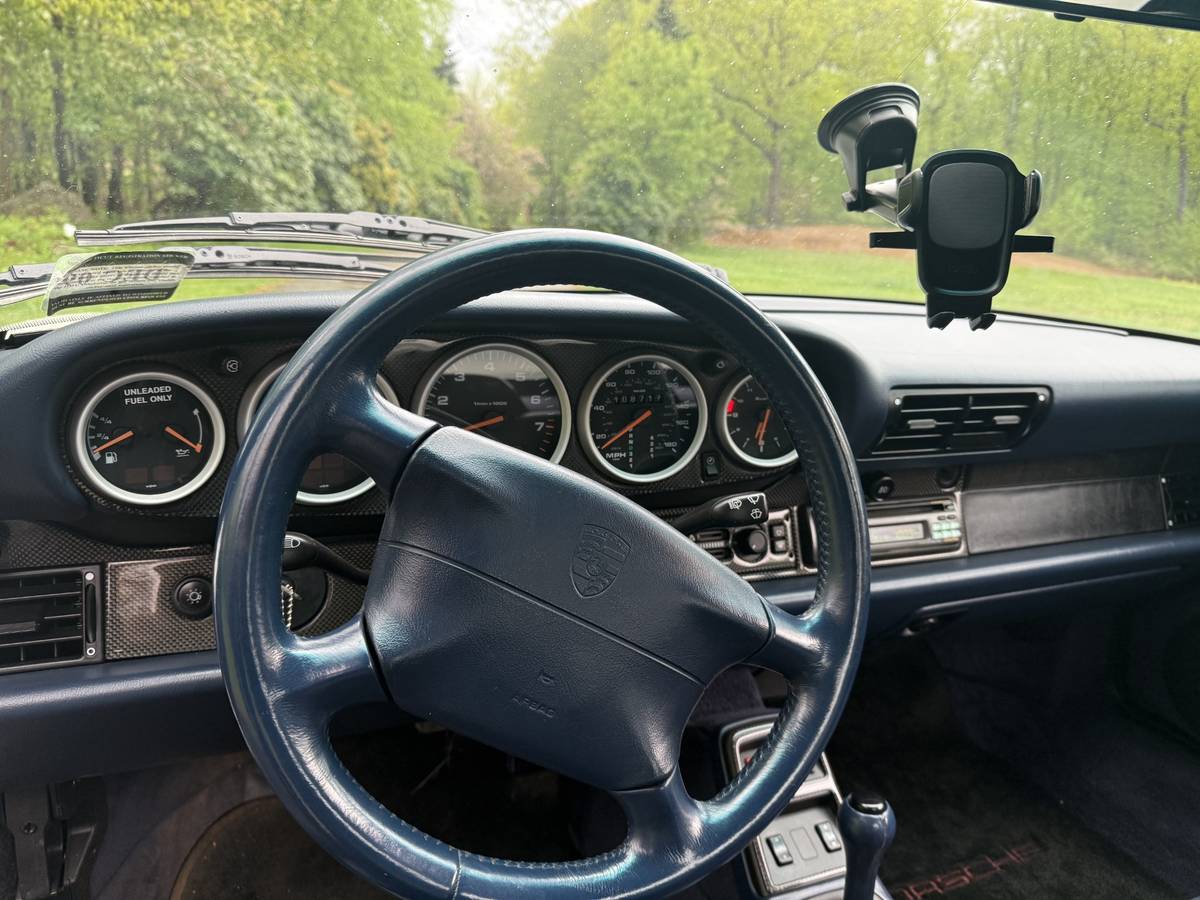 Porsche-911-carrera-cabriolet-1995-white-3