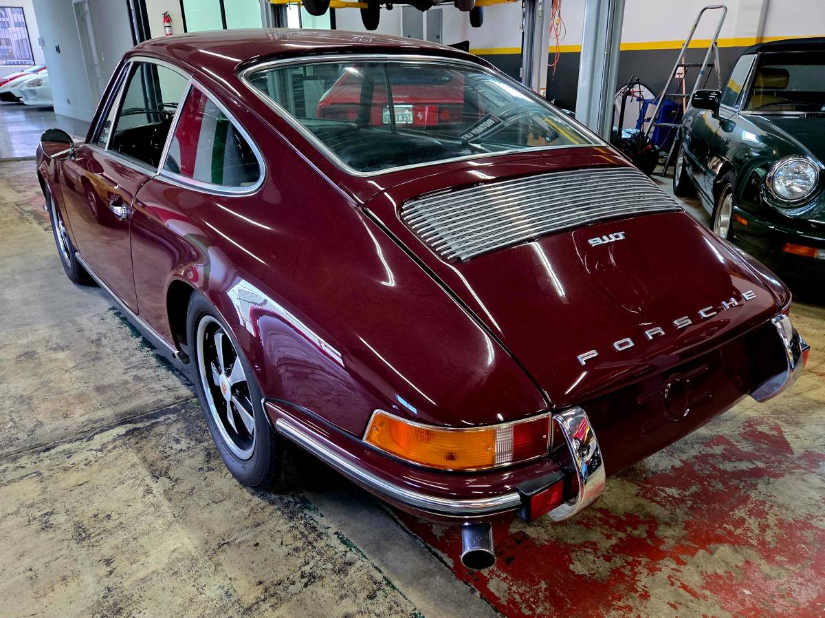 Porsche-911t-1970-red-3