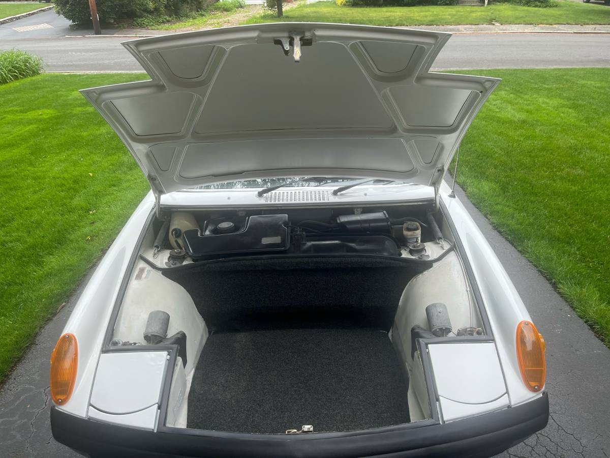 Porsche-914-1974-white-9