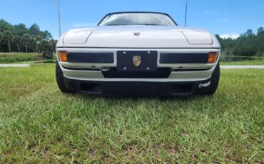 Porsche-924-1987-White-Black-10