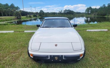 Porsche-924-1987-White-Black-11