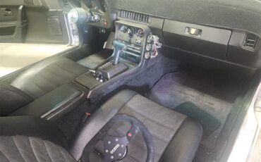 Porsche-924-1987-White-Black-28