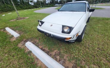 Porsche-924-1987-White-Black-5