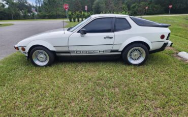 Porsche-924-1987-White-Black-7