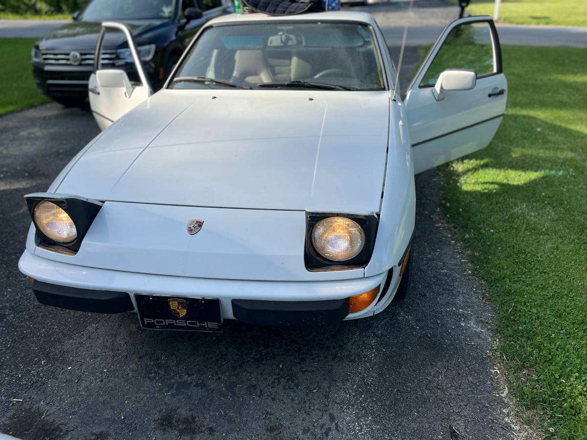 Porsche-924s-1987-white-13