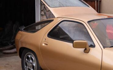 Porsche-928-1979-13