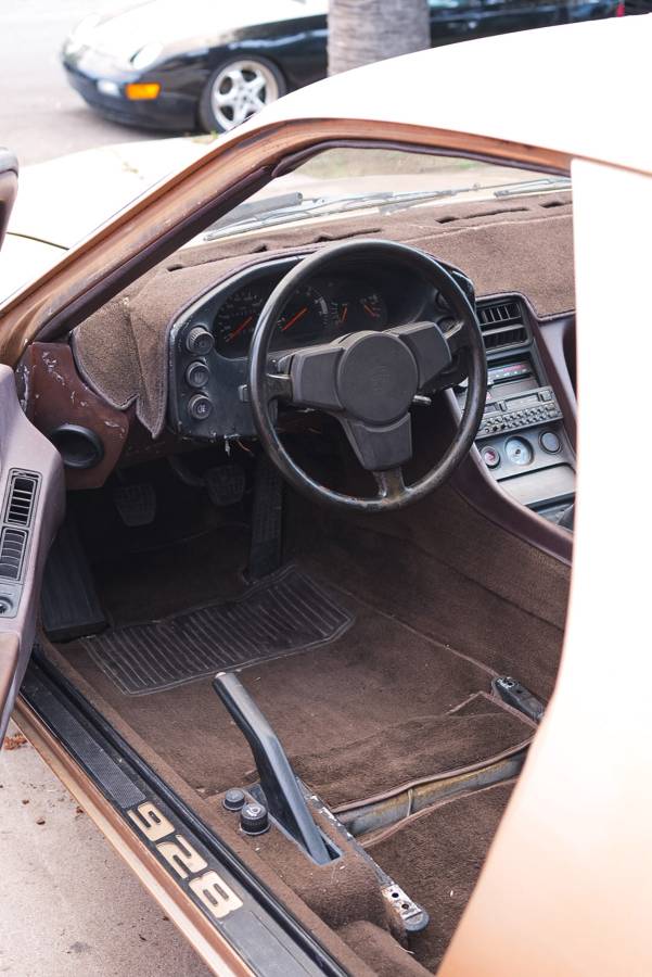 Porsche-928-1979-5