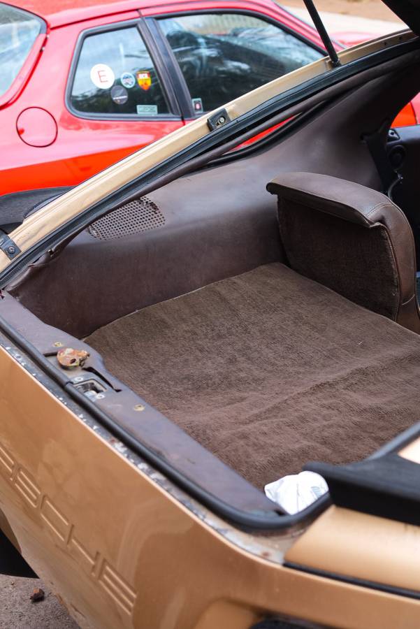 Porsche-928-1979-8