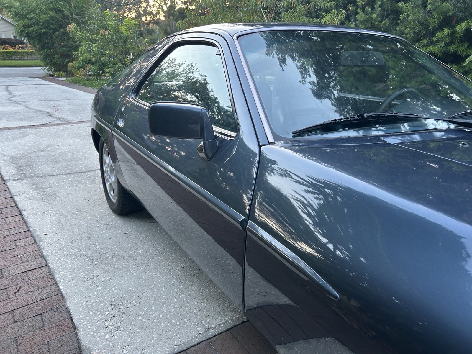 Porsche-928-1981-Coupe-10