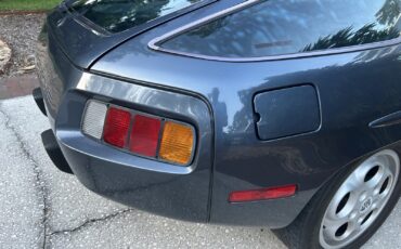 Porsche-928-1981-Coupe-12