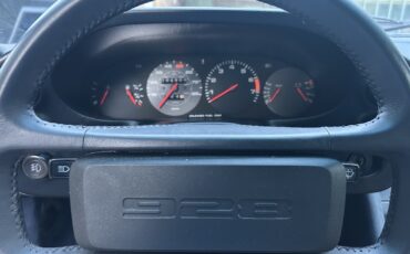 Porsche-928-1981-Coupe-18