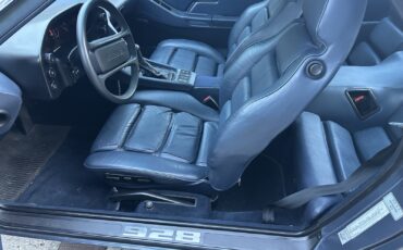 Porsche-928-1981-Coupe-19